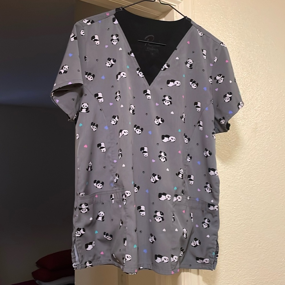 Gray Panda scrub top M